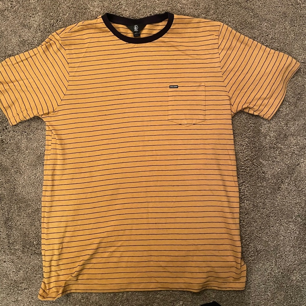 Volcom shirt